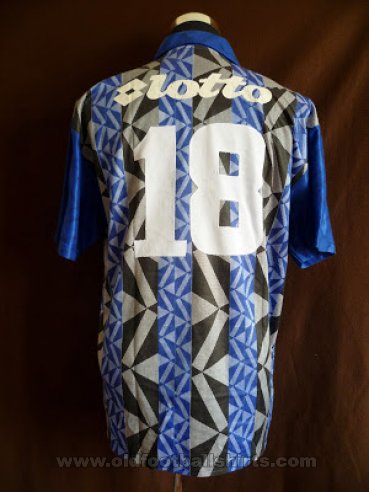 Sarawak Away baju bolasepak 1995