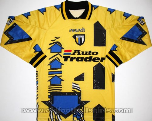 Reading Goalkeeper football shirt 1994 - 1996