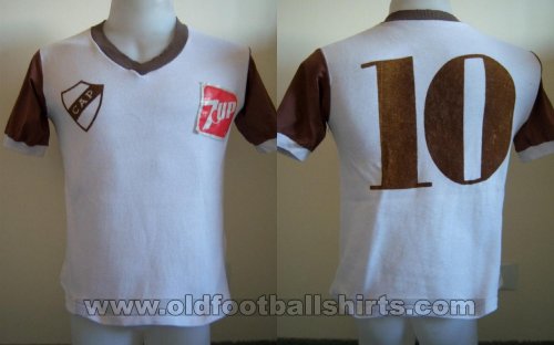 Platense Home football shirt 1981 - 1982