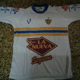 Atlanta Home football shirt 2012 sponsored by La Nueva Seguros