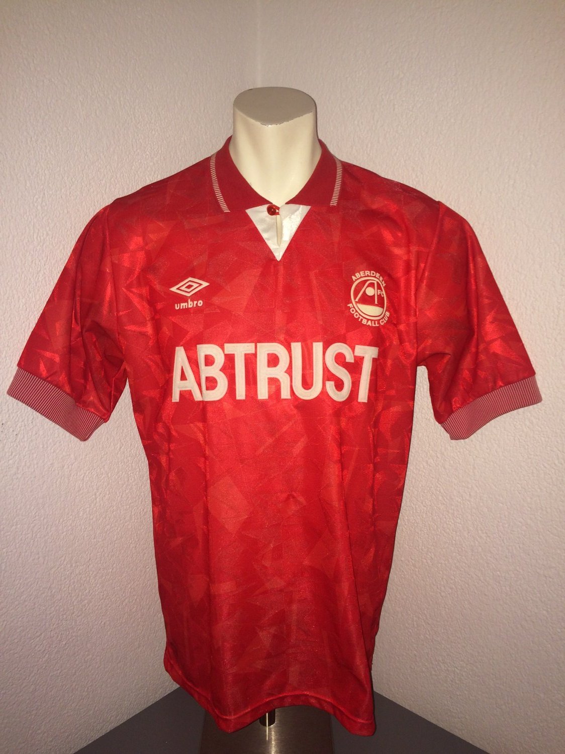 Maillot De Foot Vintage Aberdeen Domicile 1990-1992 - Umbro - Taille Jeune S - Occasion