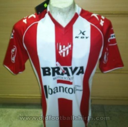 Instituto De Cordoba Home football shirt 2010 - 2011