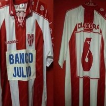Instituto De Cordoba Home football shirt 2000 - 2001 sponsored by Banco Julio