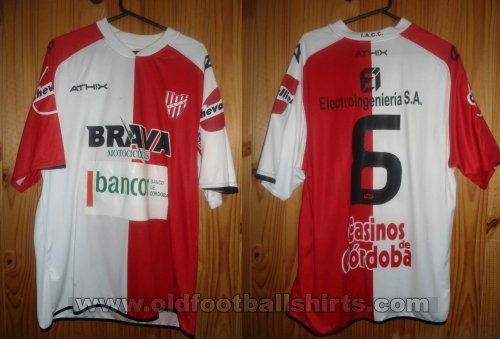 Instituto De Cordoba Home football shirt 2010