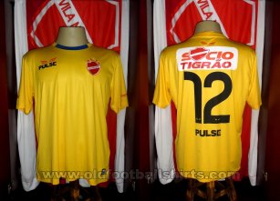 Vila Nova Goalkeeper football shirt 2014