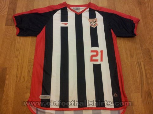 Paulista Futebol Clube Home football shirt 2002 - 2003
