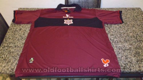 Paulista Futebol Clube Goalkeeper football shirt 2014