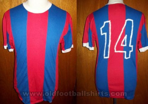 Salus Fútbol Club Home football shirt 1961 - ?