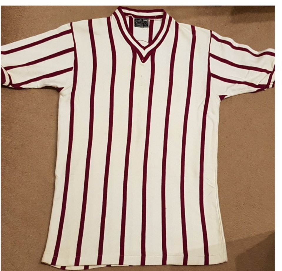 Old Heart Of Midlothian football shirts and soccer jerseys