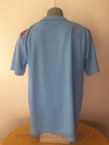 Heart Of Midlothian Training/Leisure football shirt 2016 - 2017