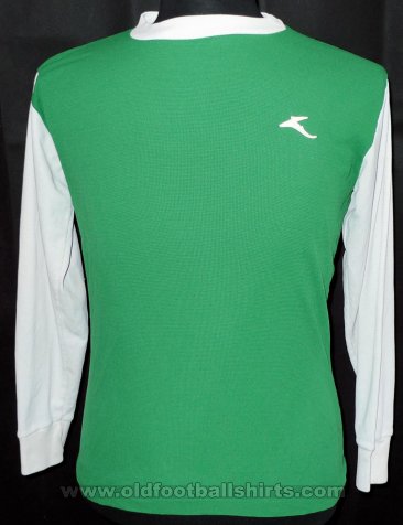 Hibernian Home football shirt 1974 - 1977