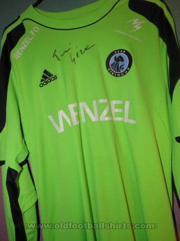 Vikingur Goalkeeper football shirt (unknown year)
