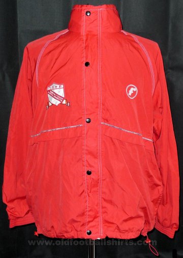 Trinidad & Tobago Training/Leisure football shirt 2003 - 2004