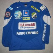 Away football shirt (unknown year)