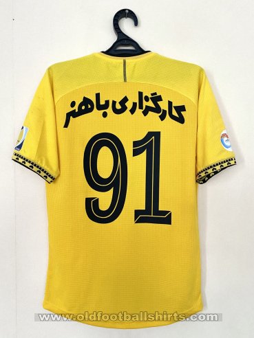 Sepahan Isfahan Home football shirt 2023 - 2024