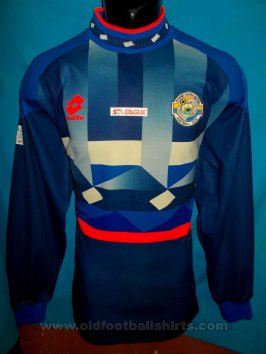 Hougang United Goalkeeper football shirt (unknown year)