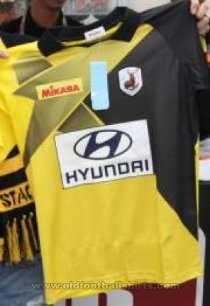 Tampines Rovers FC  Home football shirt 2013