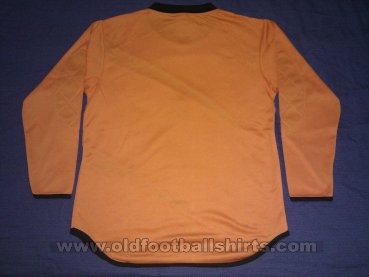 Woodlands Wellington FC  Goalkeeper football shirt 2013