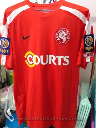 Young Lions  Home baju bolasepak 2011 - 2013