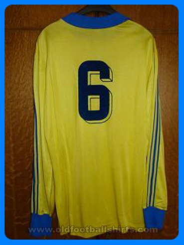 Waasland Beveren Home football shirt 1979 - ?