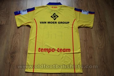 Waasland Beveren Home football shirt 2010 - 2011