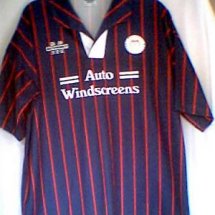 Dundee Home football shirt 1994 - 1995 sponsored by Auto Windscreens