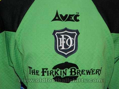 Dundee Goalkeeper football shirt 1996 - 1998