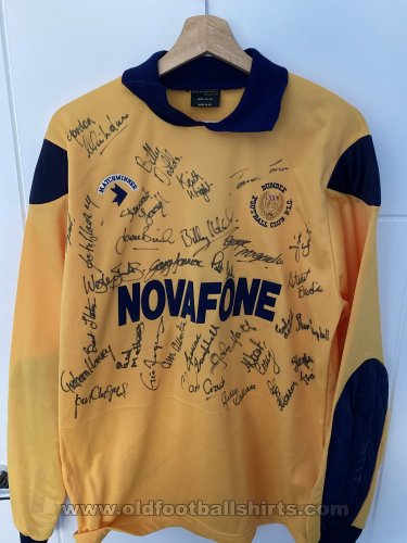 Dundee Goalkeeper football shirt 1989 - 1990