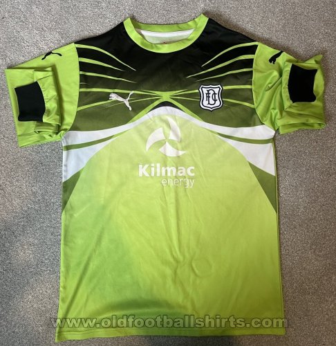 Dundee Goalkeeper football shirt 2010 - 2011