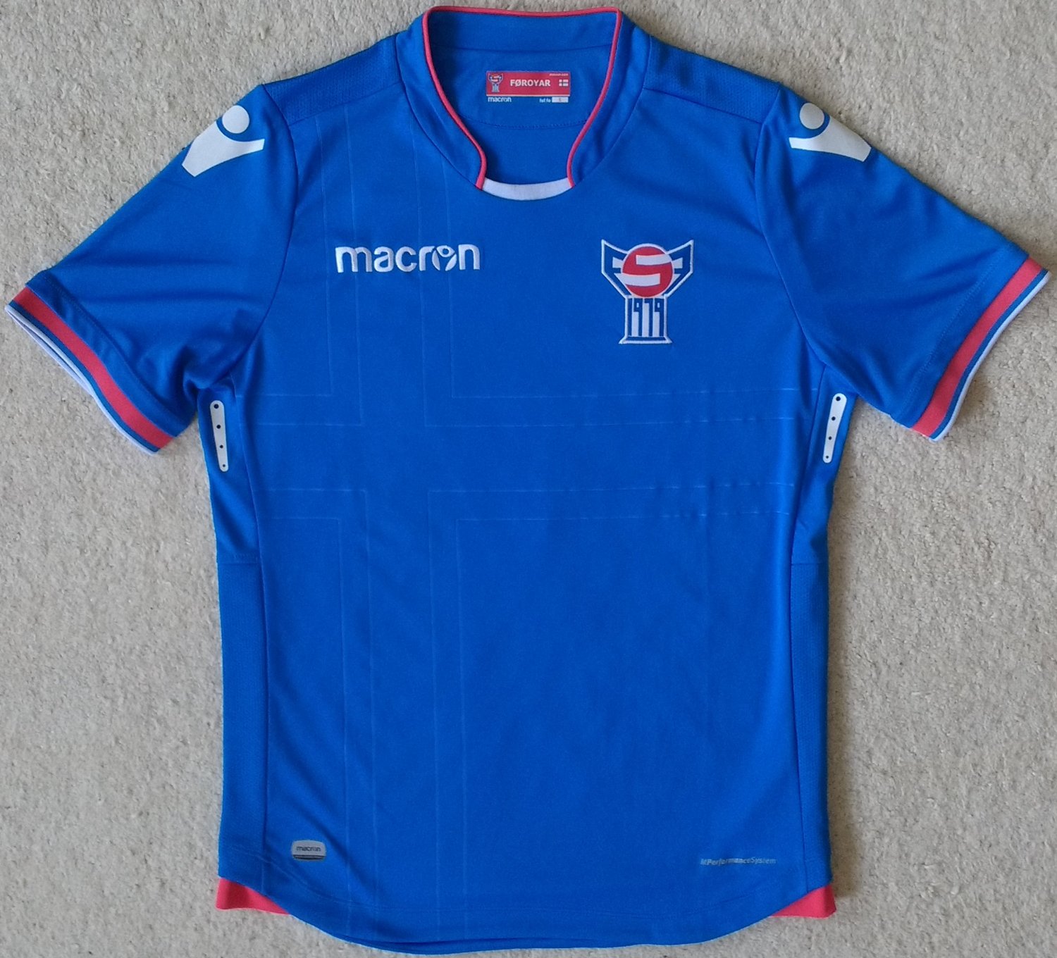 Faroe Islands Adult XL XXL BNWT New Shirt Jersey Football Soccer Trikot Maglia