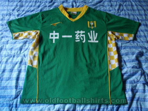 Guangzhou Rizhiquan FC Home football shirt 2004