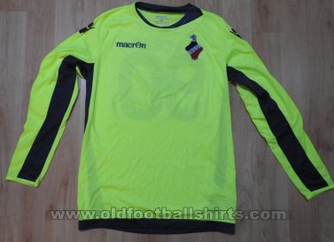 Olhanense Goalkeeper football shirt 2017 - 2018