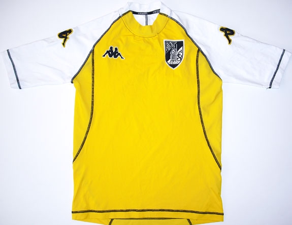 Vitoria Guimaraes Away football shirt 2004 - 2005.
