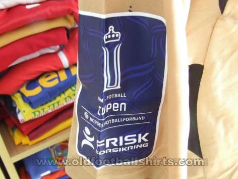 Aalesunds FK Cup Shirt football shirt 2009