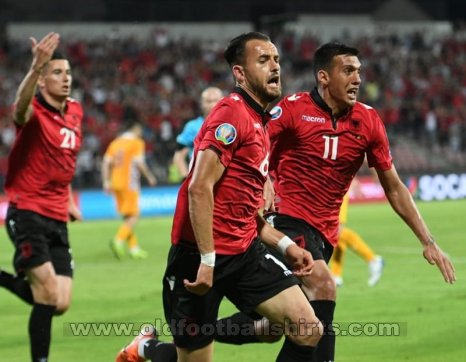 Albania Home football shirt 2019 - 2020