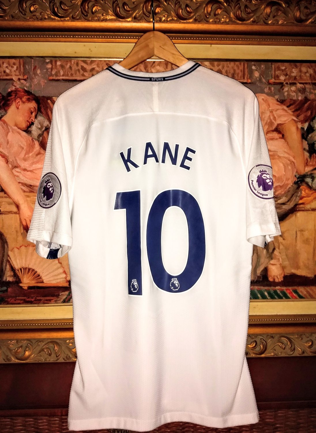 Tottenham Hotspur Home football shirt 2017 - 2018. Sponsored by AIA