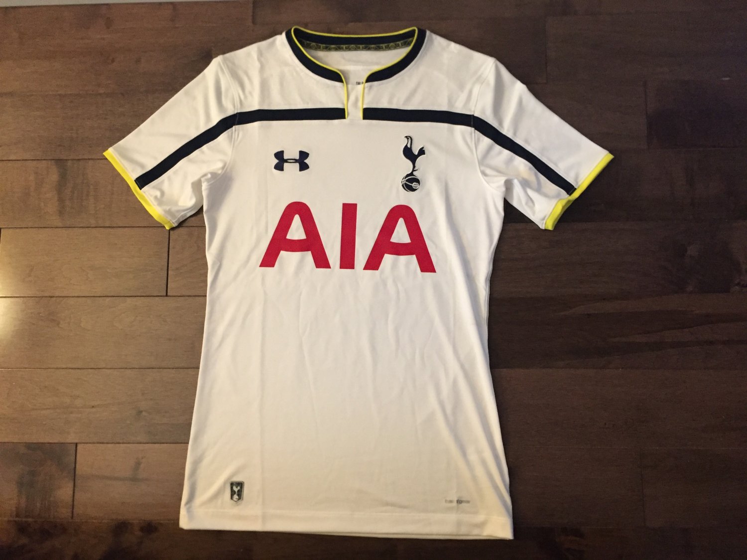 Tottenham Hotspur Home football shirt 2014 - 2015. Sponsored by AIA