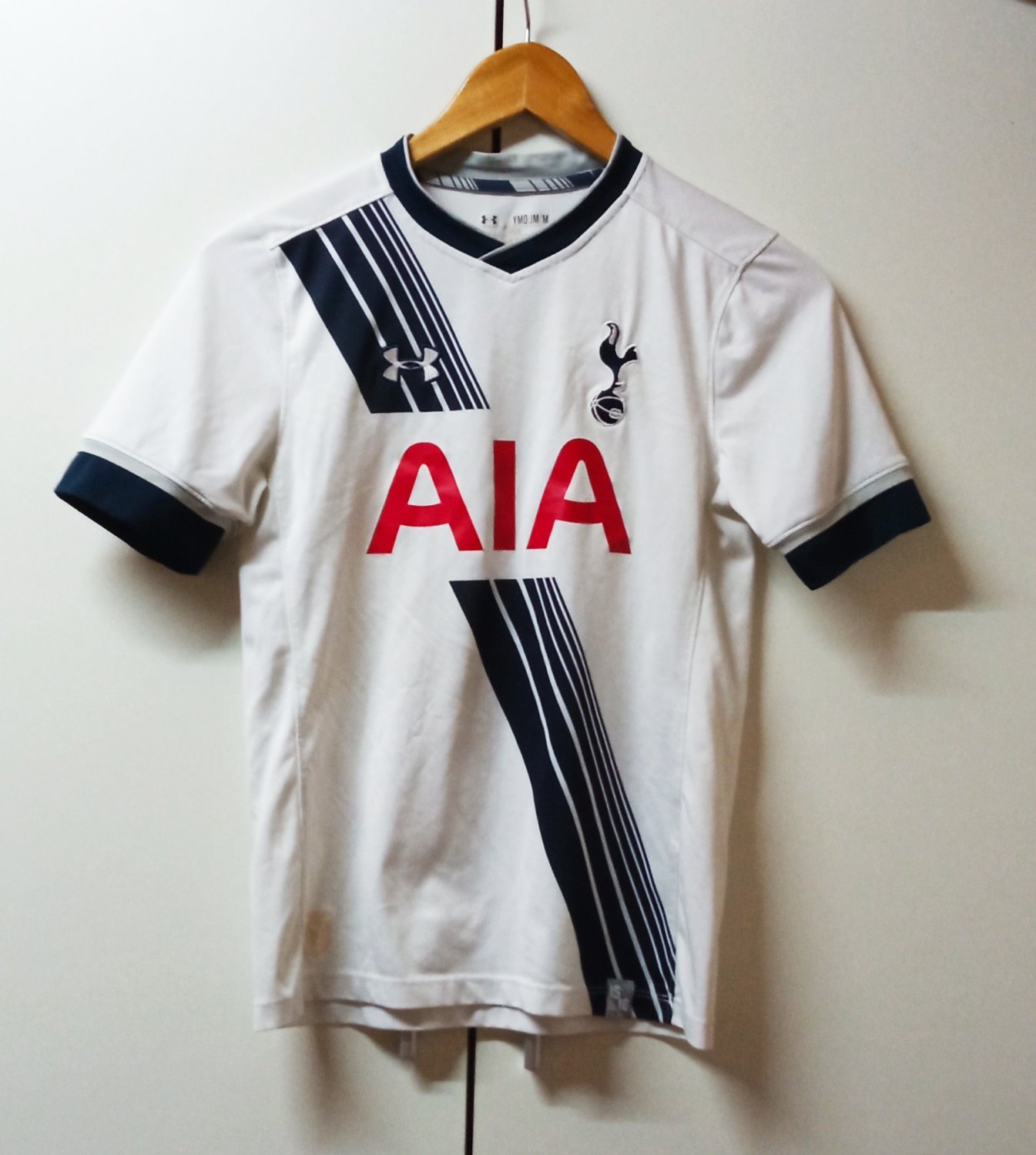 Tottenham Hotspur Home football shirt 2016. Sponsored by AIA