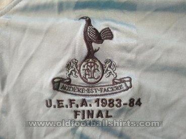 Tottenham Hotspur Training/Leisure football shirt 1983 - 1984