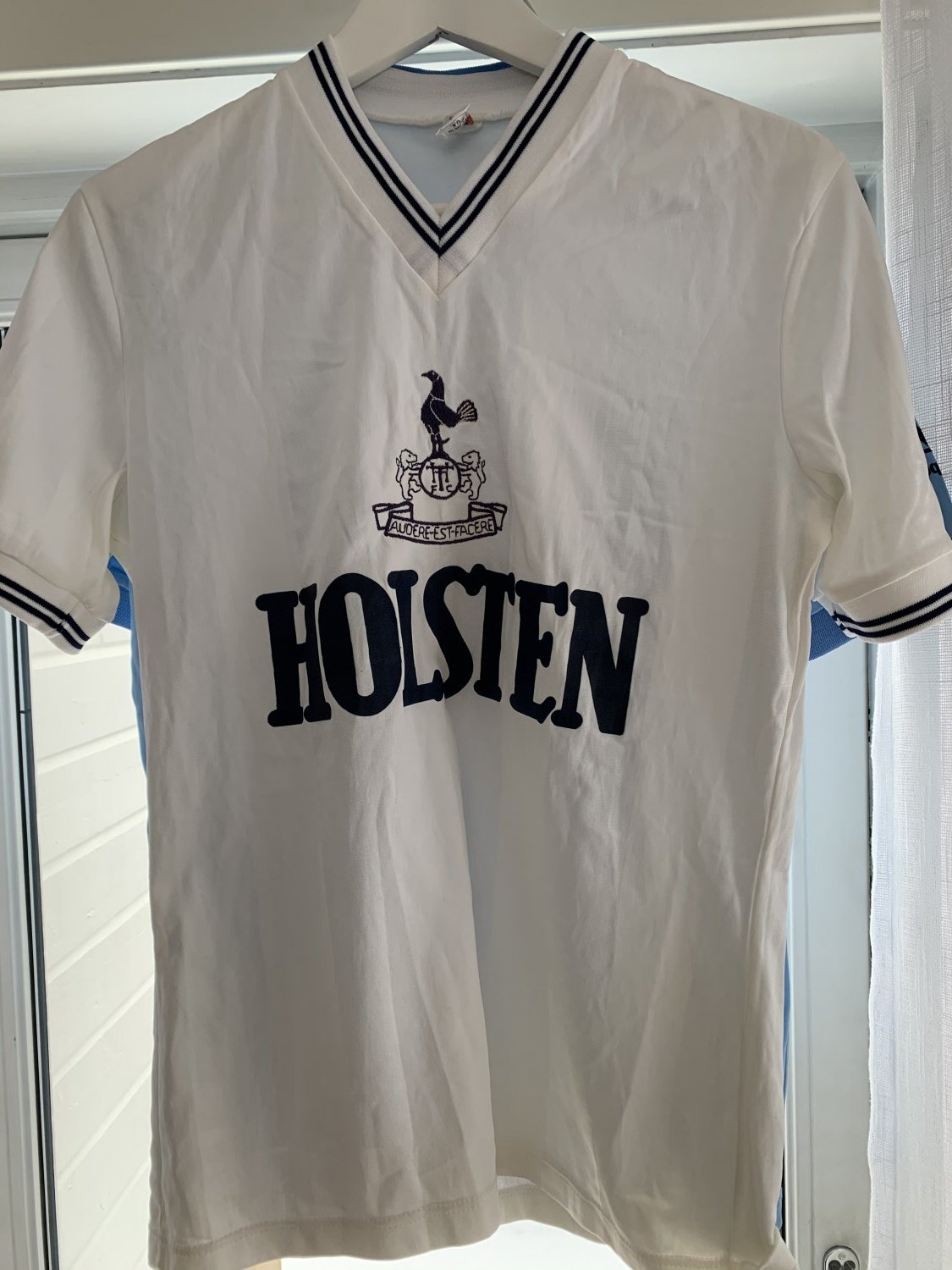 Tottenham Hotspur FC Mens Official 1983 Replica Shirt 