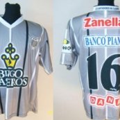 Away football shirt (unknown year)