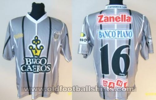 Estudiantes (BA) Away football shirt (unknown year)