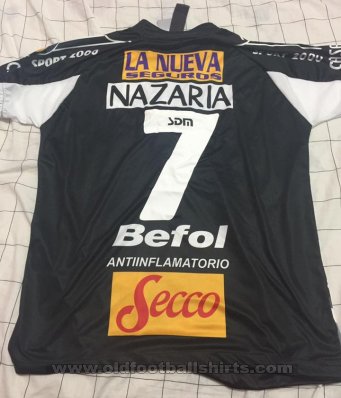 Estudiantes (BA) Away football shirt 2016 - 2017