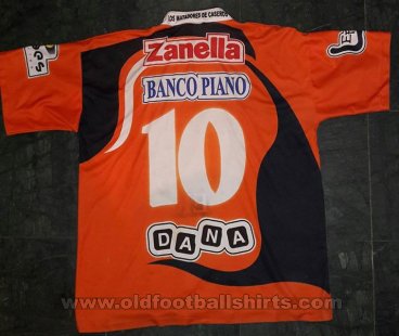 Estudiantes (BA) Away football shirt 2009 - 2010