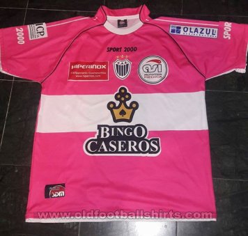 Estudiantes (BA) Away football shirt 2011 - 2012