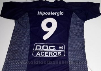 Club Atletico General Lamadrid Home football shirt 2004