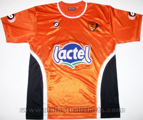 Stade Lavallois Mayenne FC Home football shirt 2002 - 2003