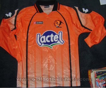 Stade Lavallois Mayenne FC Home football shirt 2001 - 2002