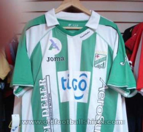 Oriente Petrolero Home football shirt 2009