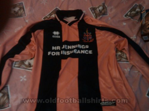 Dulwich Hamlet FC Home football shirt 2001 - 2002